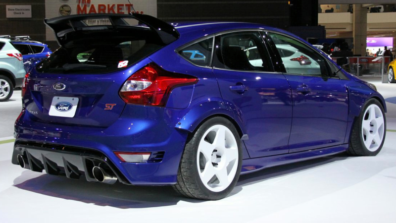Illustration for article titled Ford TrackSTer: An Incredible 500 Horsepower Focus With A Stupid Name